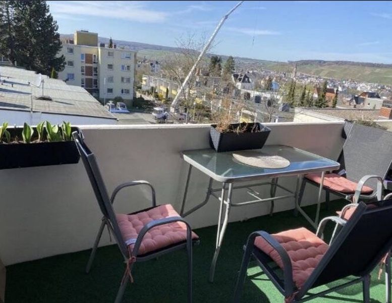 Helle freundliche 2 Zimmer Wohnung mit Traumblick über Neuenah - Ahrweiler